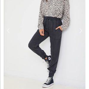 NWT Bella Dahl Joggers